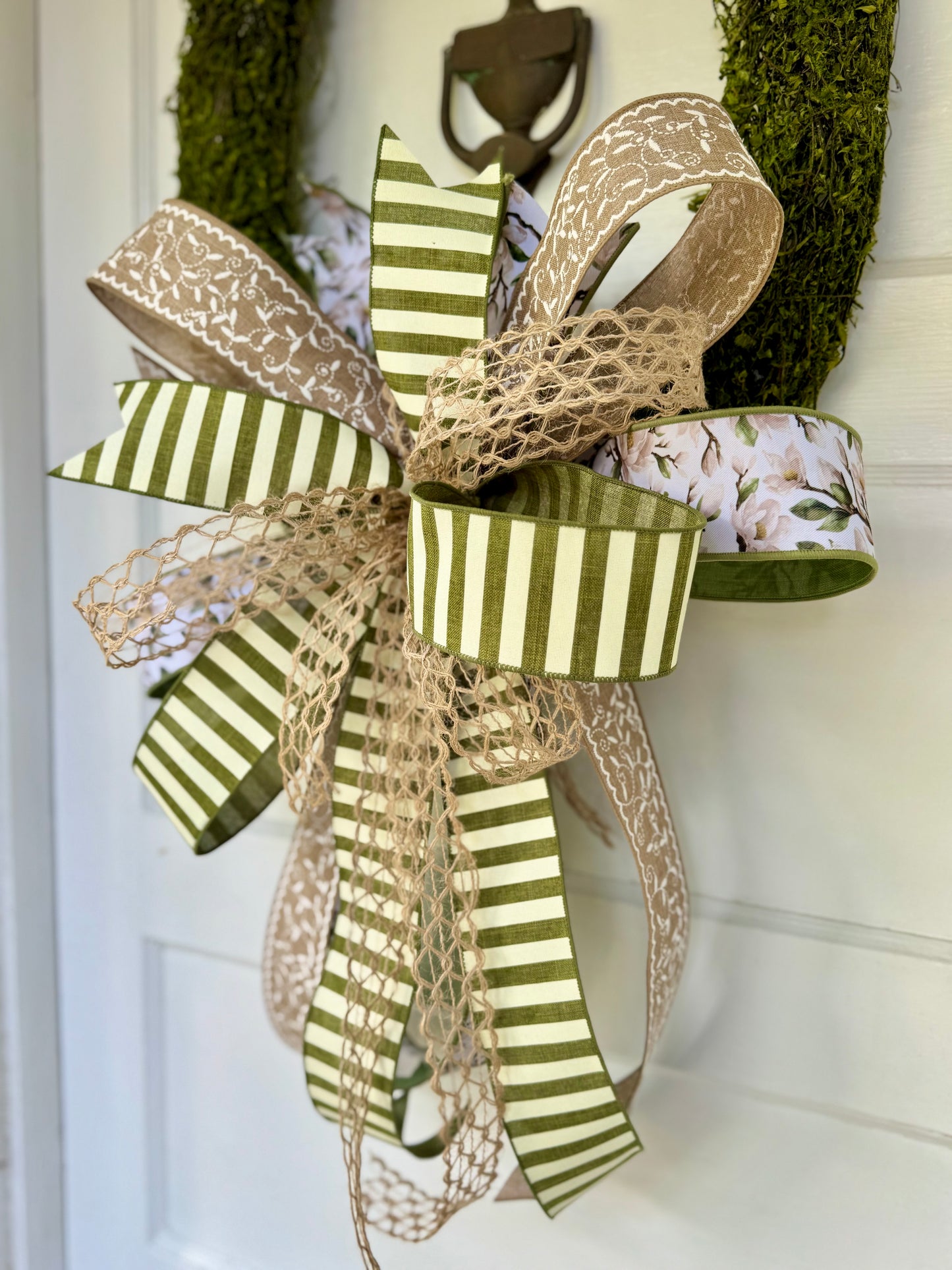 Magnolia Bow