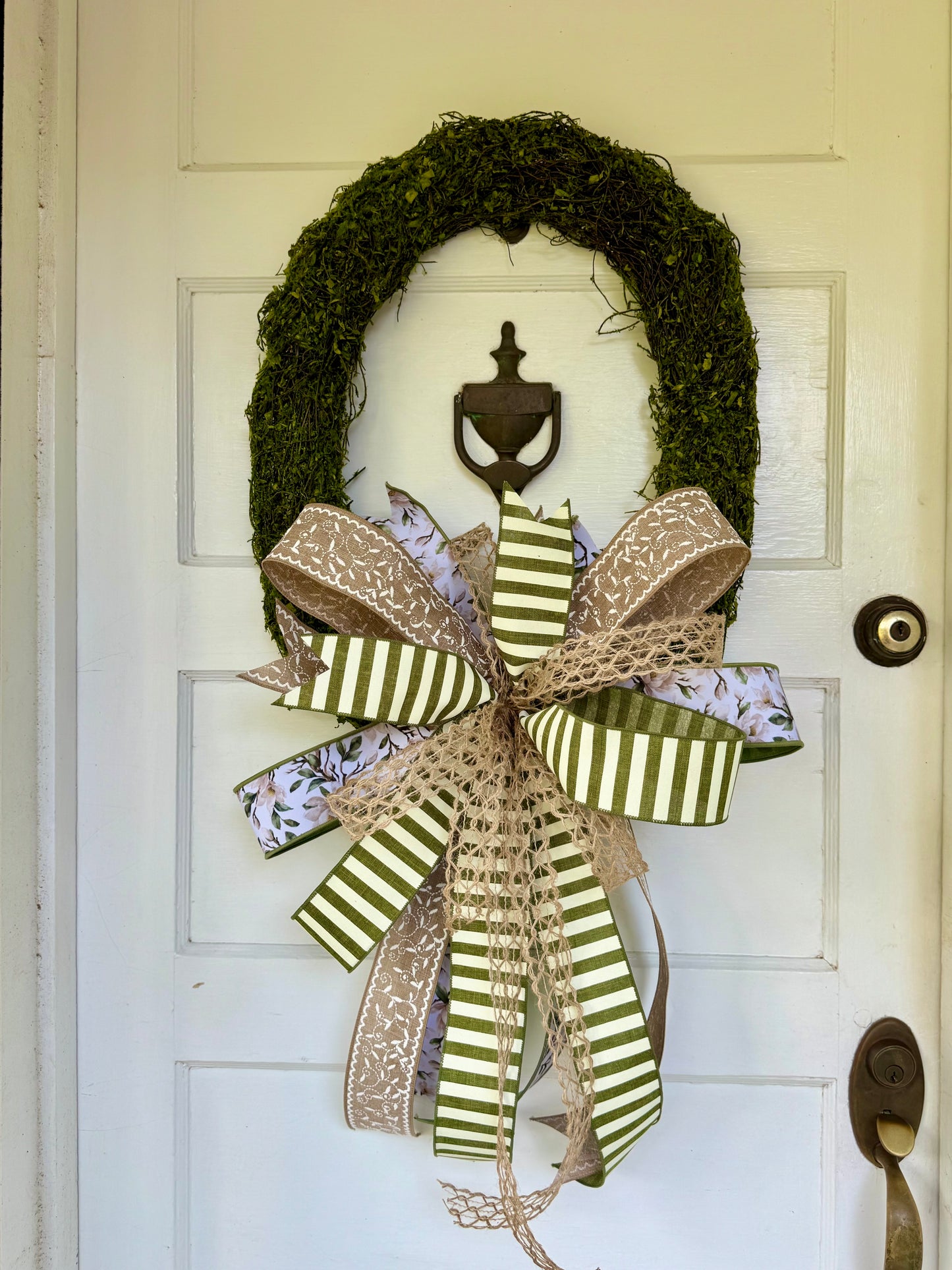 Magnolia Bow