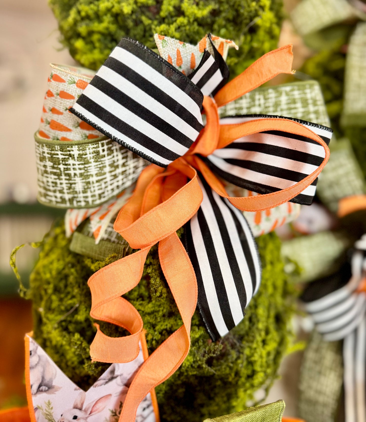 Small Carrot Bow
