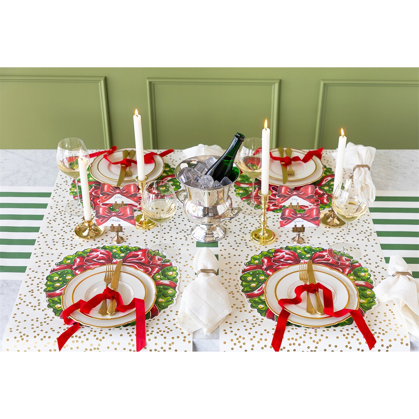 DIE-CUT HOLIDAY WREATH PLACEMAT - 12 SHEETS