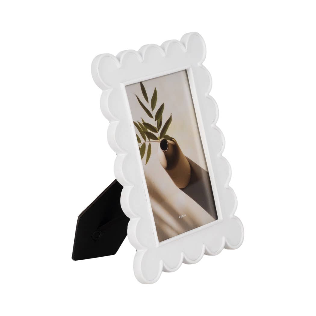 Scalloped Photo Frame 5”x7”