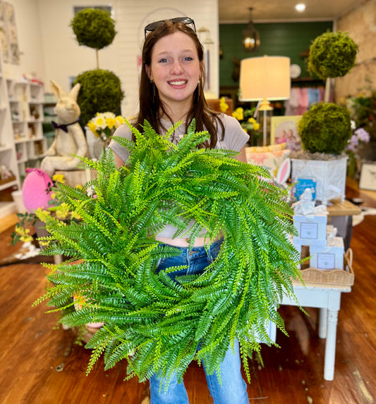 Round 24” Mixed Fern Wreath