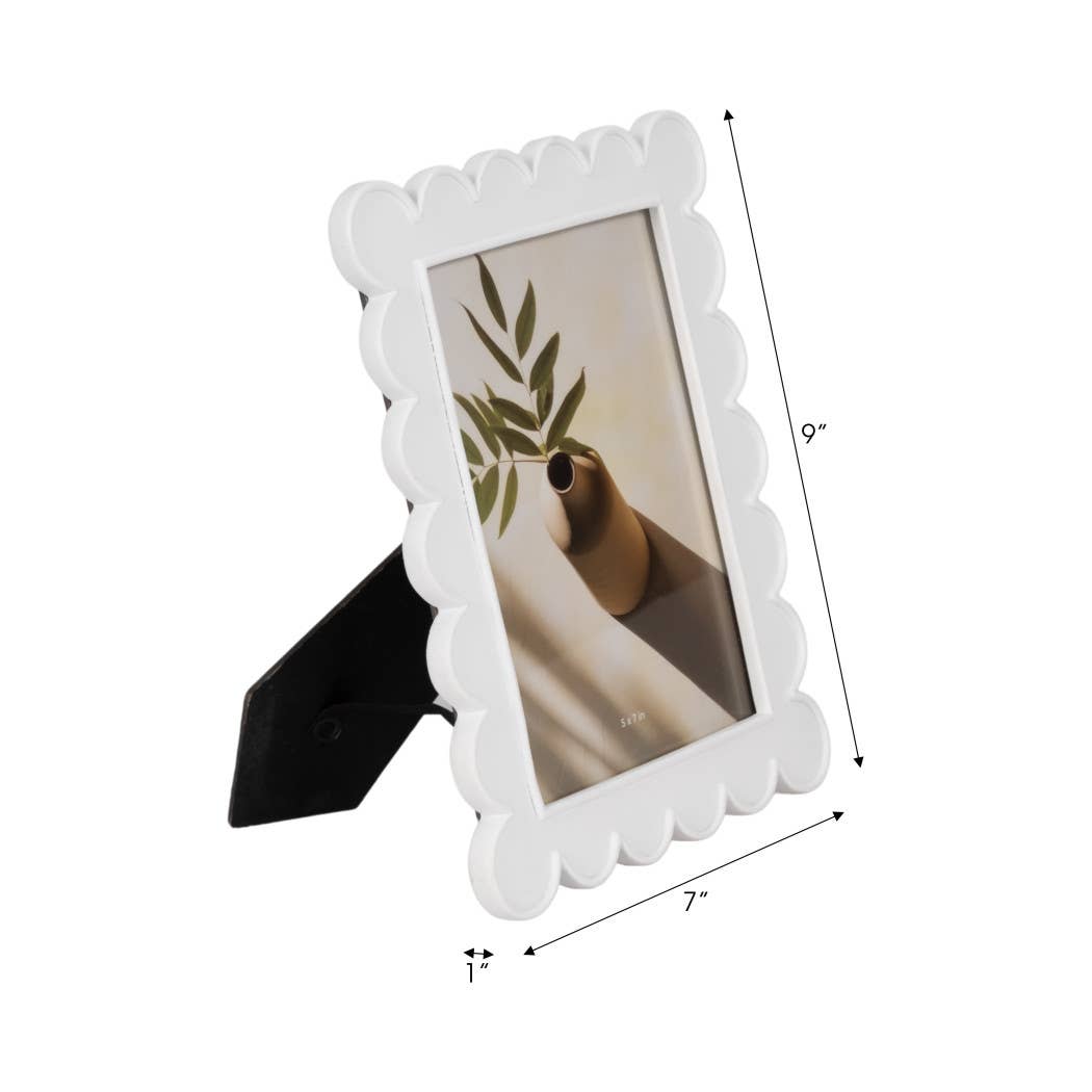 Scalloped Photo Frame 5”x7”