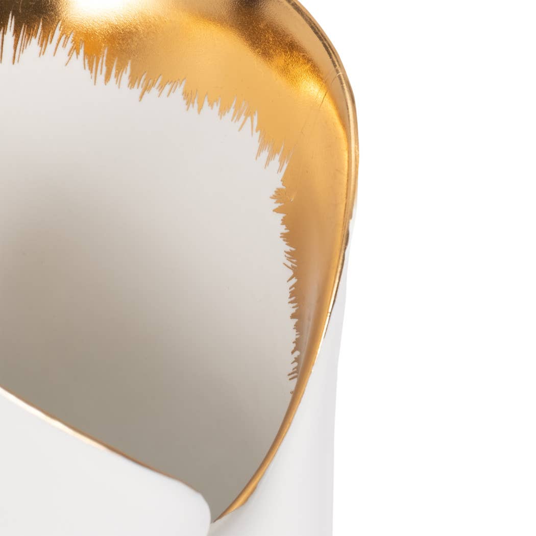 Porcelain Curved Hollis Vase