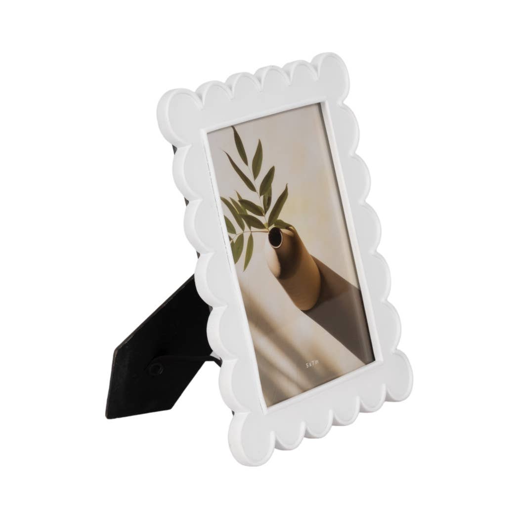 Scalloped Photo Frame 5”x7”